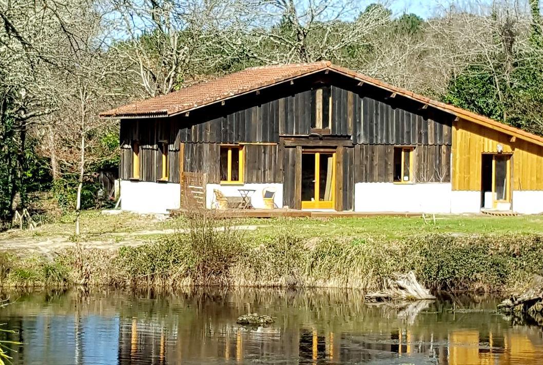 Palika Lodge Castets Buitenkant foto